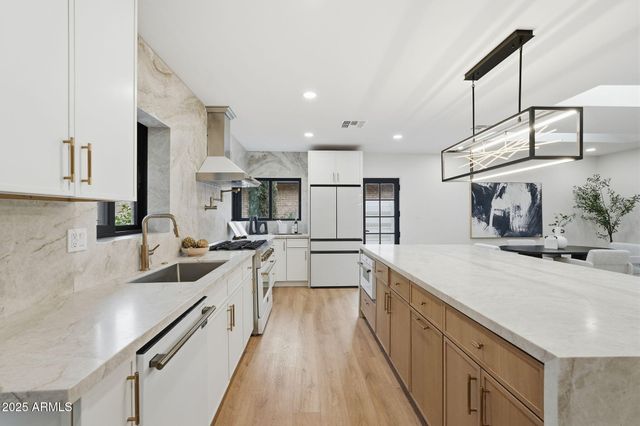 717 W VIRGINIA Avenue, Phoenix, AZ 85007