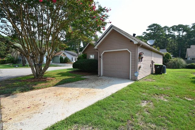 1066 Valley Drive, Calabash, NC 28467