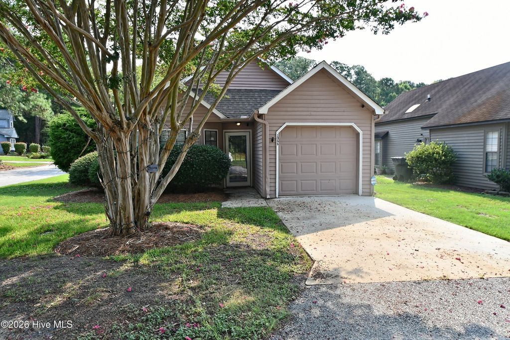 1066 Valley Drive, Calabash, NC 28467