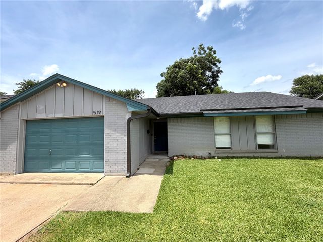 519 Price Drive, Lewisville, TX 75067