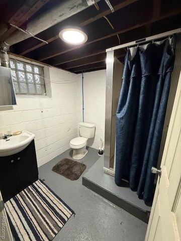 15 Forest Street, River Rouge, MI 48218