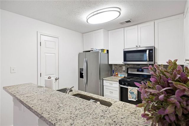 2134 RIVER HEIGHTS Walk SE, Marietta, GA 30067