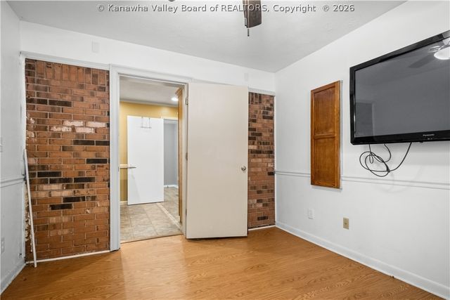 194 Shawnee Estates, Winfield, WV 25213