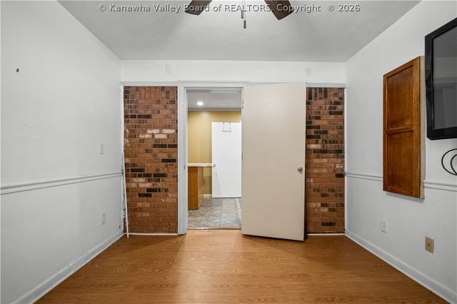 194 Shawnee Estates, Winfield, WV 25213
