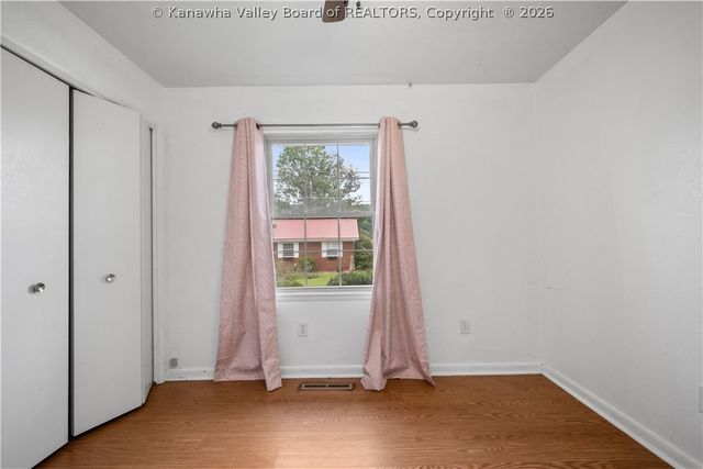 194 Shawnee Estates, Winfield, WV 25213
