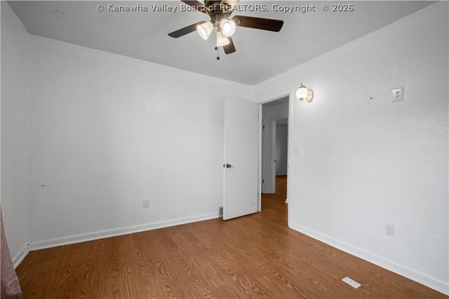 194 Shawnee Estates, Winfield, WV 25213