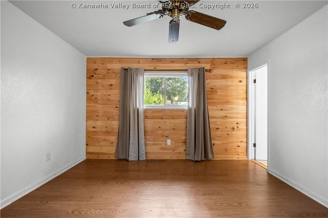 194 Shawnee Estates, Winfield, WV 25213