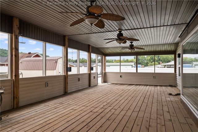 194 Shawnee Estates, Winfield, WV 25213