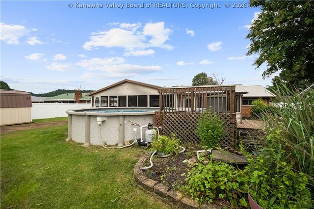 194 Shawnee Estates, Winfield, WV 25213