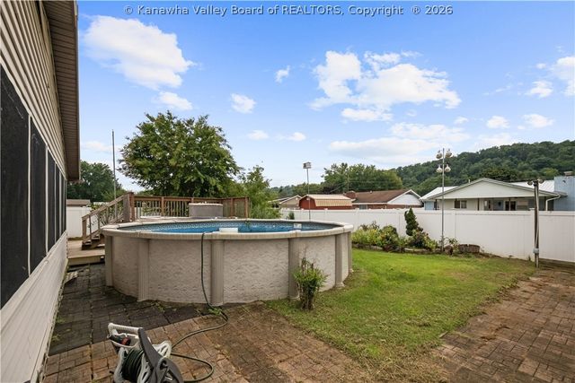 194 Shawnee Estates, Winfield, WV 25213