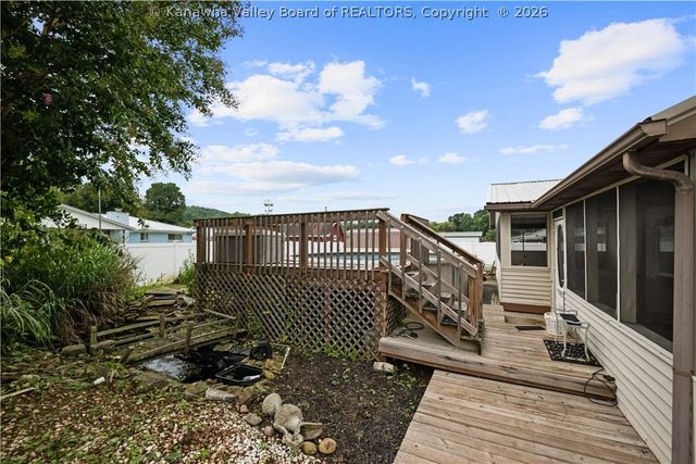 194 Shawnee Estates, Winfield, WV 25213