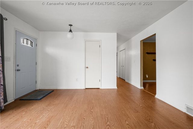 194 Shawnee Estates, Winfield, WV 25213