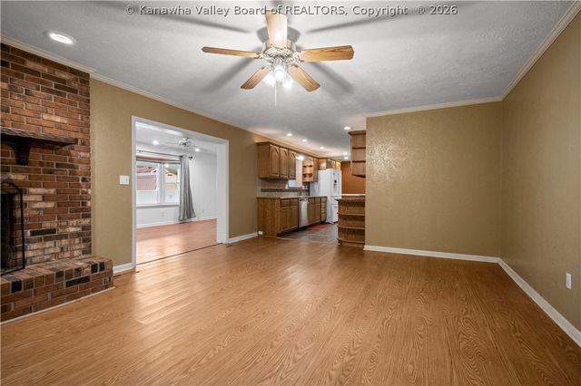 194 Shawnee Estates, Winfield, WV 25213