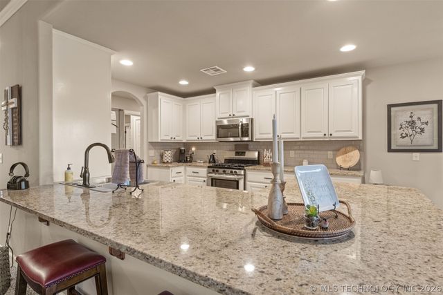 8434 N 77th Avenue, Owasso, OK 74055