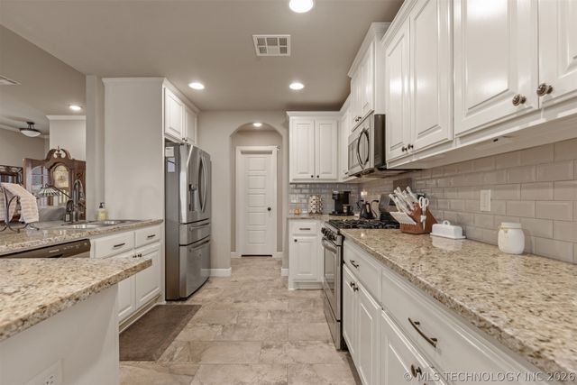 8434 N 77th Avenue, Owasso, OK 74055