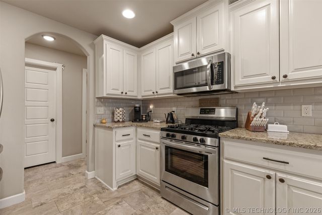 8434 N 77th Avenue, Owasso, OK 74055