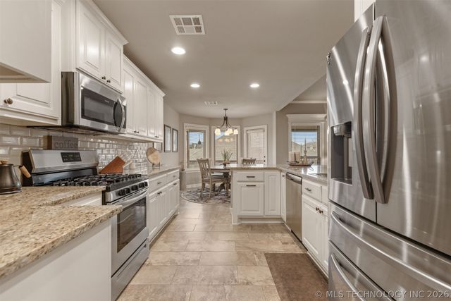 8434 N 77th Avenue, Owasso, OK 74055