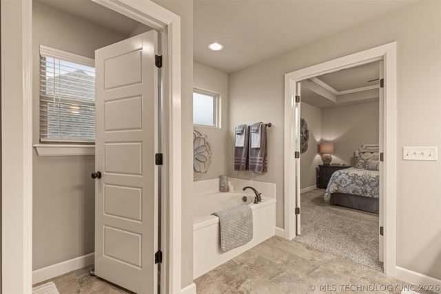 8434 N 77th Avenue, Owasso, OK 74055