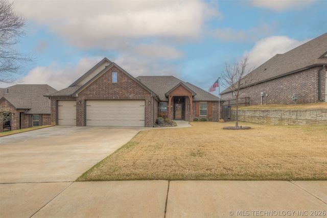 8434 N 77th Avenue, Owasso, OK 74055