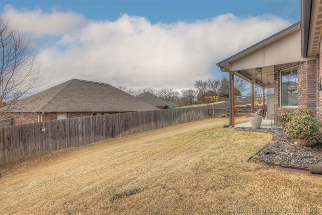 8434 N 77th Avenue, Owasso, OK 74055