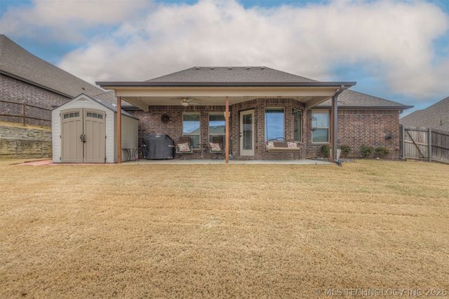 8434 N 77th Avenue, Owasso, OK 74055
