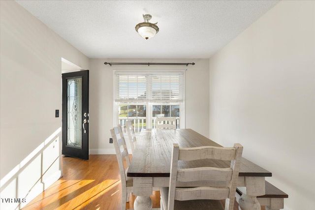 117 Barefoot Landing Drive, Blountville, TN 37617