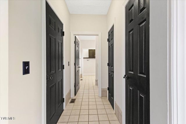 117 Barefoot Landing Drive, Blountville, TN 37617