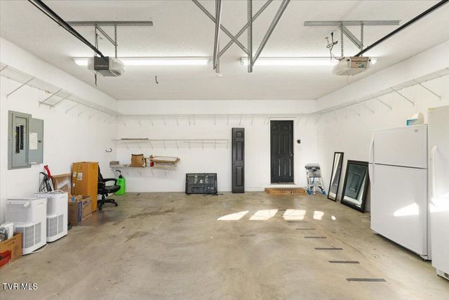 117 Barefoot Landing Drive, Blountville, TN 37617