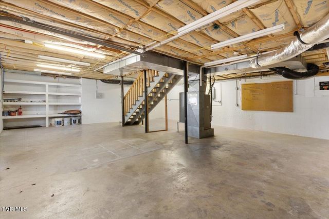 117 Barefoot Landing Drive, Blountville, TN 37617