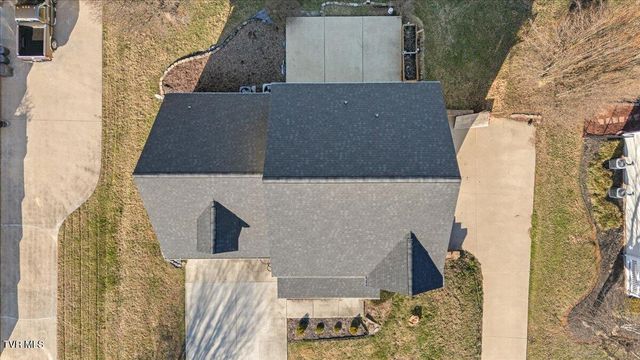 117 Barefoot Landing Drive, Blountville, TN 37617