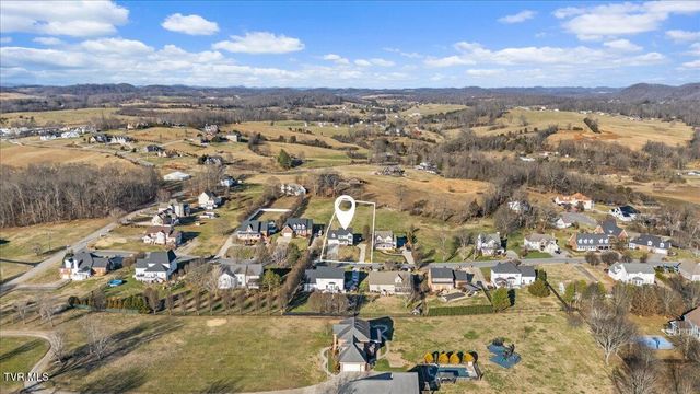 117 Barefoot Landing Drive, Blountville, TN 37617