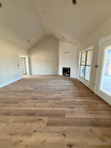 654 Chanlee Drive, Deatsville, AL 36022