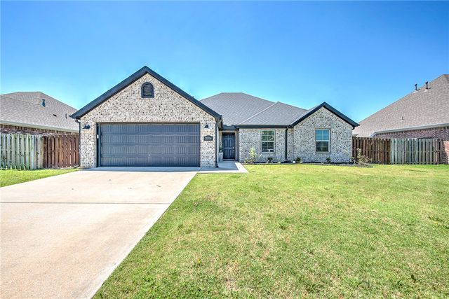 2006 W Gilligan Avenue, Rogers, AR 72758