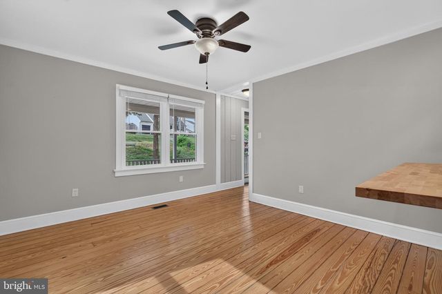 5 HUNTINGTON DR, Fredericksburg, VA 22405
