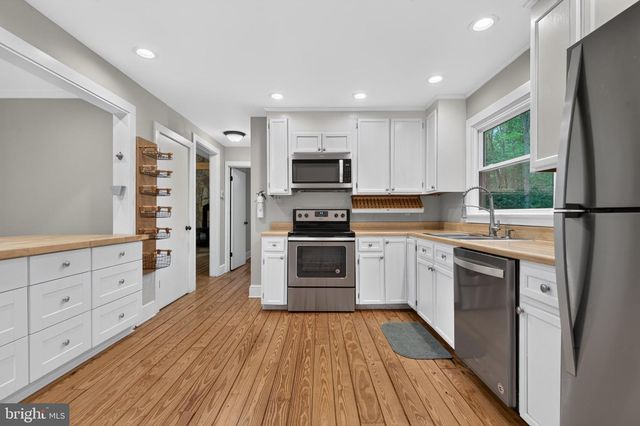 5 HUNTINGTON DR, Fredericksburg, VA 22405