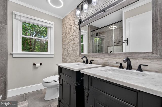 5 HUNTINGTON DR, Fredericksburg, VA 22405