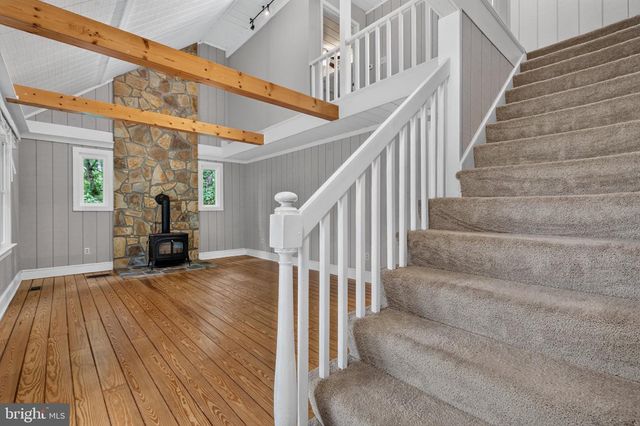 5 HUNTINGTON DR, Fredericksburg, VA 22405