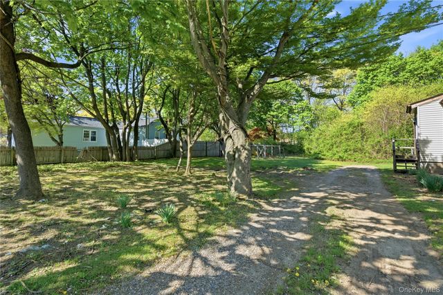 2284 Ocean Avenue, Ronkonkoma, NY 11779