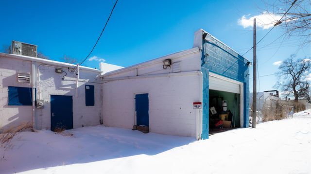 16813 Wyoming Street, Detroit, MI 48221