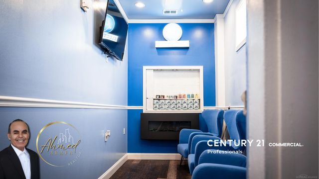 16813 Wyoming Street, Detroit, MI 48221