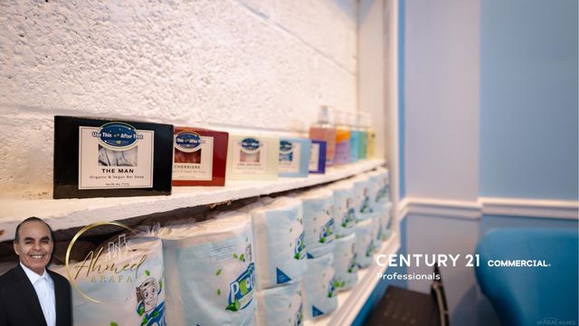 16813 Wyoming Street, Detroit, MI 48221