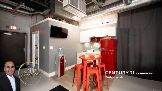 16813 Wyoming Street, Detroit, MI 48221