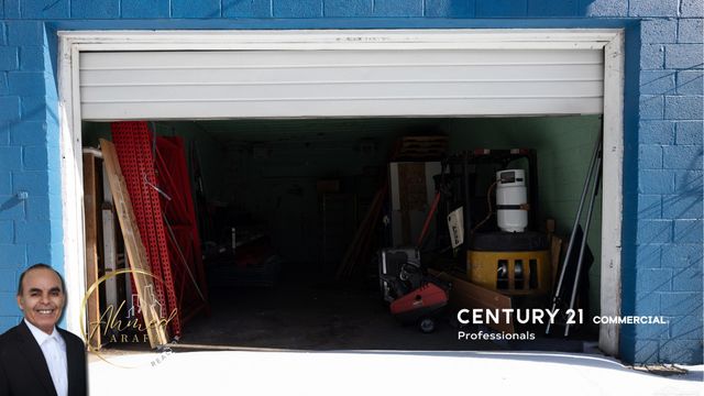 16813 Wyoming Street, Detroit, MI 48221