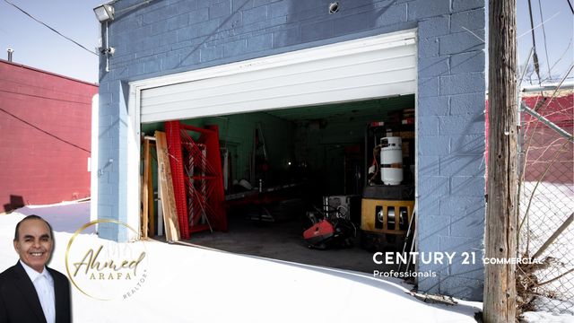 16813 Wyoming Street, Detroit, MI 48221