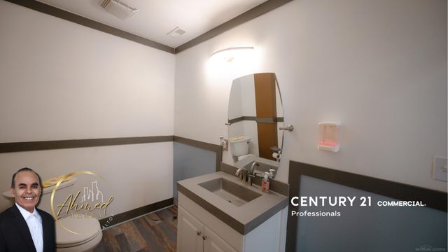 16813 Wyoming Street, Detroit, MI 48221