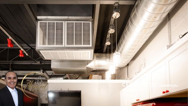 16813 Wyoming Street, Detroit, MI 48221