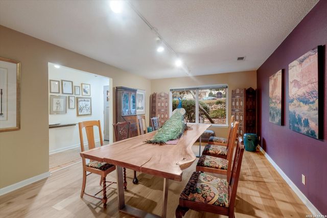 340 MUSTANG CIR, San Antonio, TX 78232