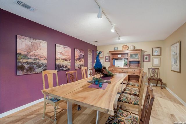 340 MUSTANG CIR, San Antonio, TX 78232