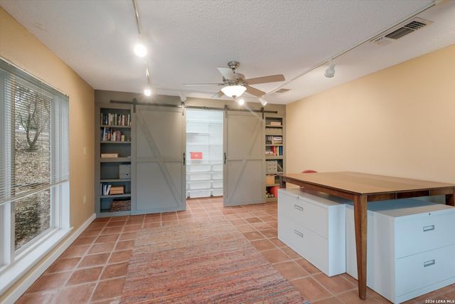 340 MUSTANG CIR, San Antonio, TX 78232