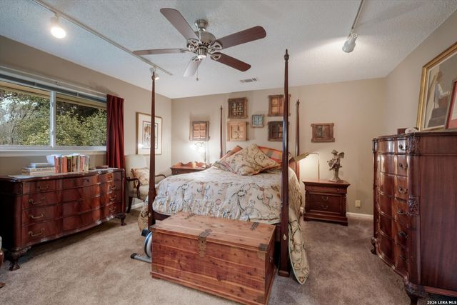 340 MUSTANG CIR, San Antonio, TX 78232